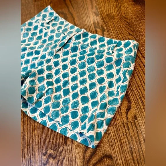 ANN TAYLOR LOFT~The Riviera Short~Teal Geometric Print~Linen Blend~Size 2~SKU109 - Picture 2 of 9